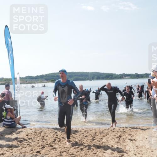 22.06.2025 - Viking Triathlon MichiJ http://msf.ph/oto/8094729 22.06.2025 10:40:29 Schwimmen 44, 228, 239, 254, 275, 291, 325, 375, 379, 385, 487, 511, 514, 517, 556, 644, 657 meine-sportfotos.de