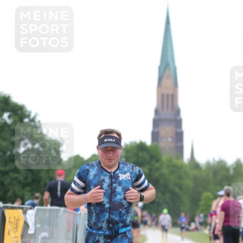 22.06.2025 - Viking Triathlon H.Heesch http://msf.ph/oto/8094741 22.06.2025 16:08:22 Laufen 466 meine-sportfotos.de