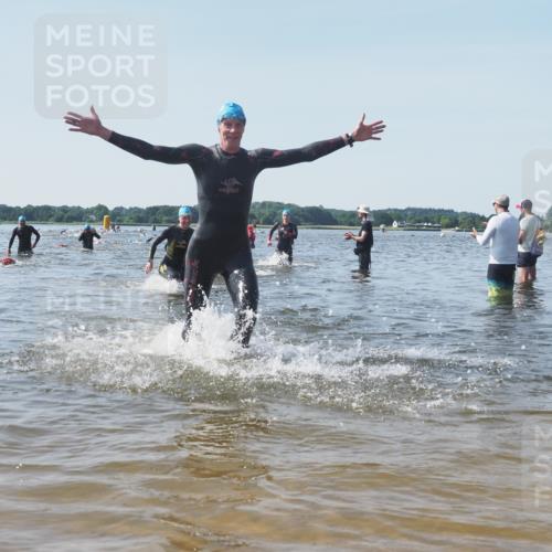 22.06.2025 - Viking Triathlon KatJ http://msf.ph/oto/8094786 22.06.2025 10:30:06 Schwimmen 132, 175, 203, 264, 374, 491, 626 meine-sportfotos.de