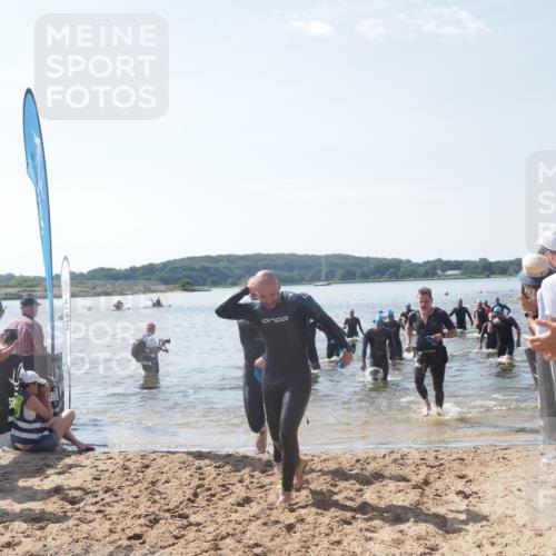 22.06.2025 - Viking Triathlon MichiJ http://msf.ph/oto/8094793 22.06.2025 10:40:31 Schwimmen 44, 228, 239, 254, 275, 291, 325, 375, 385, 511, 514, 517, 556, 644, 655, 657 meine-sportfotos.de