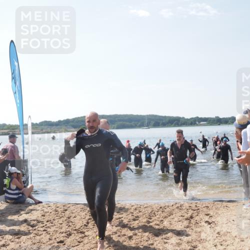 22.06.2025 - Viking Triathlon MichiJ http://msf.ph/oto/8094806 22.06.2025 10:40:31 Schwimmen 44, 228, 239, 254, 275, 291, 325, 375, 385, 511, 514, 517, 556, 644, 655, 657 meine-sportfotos.de