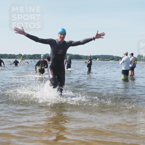 22.06.2025 - Viking Triathlon KatJ http://msf.ph/oto/8094807 22.06.2025 10:30:06 Schwimmen 132, 175, 203, 264, 374, 491, 626 meine-sportfotos.de