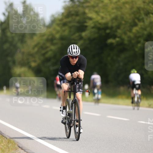 22.06.2025 - Viking Triathlon Yannick Fuchs http://msf.ph/oto/8094810 22.06.2025 11:20:10 Radfahren 38, 53, 136, 158, 399, 416, 461, 554 meine-sportfotos.de