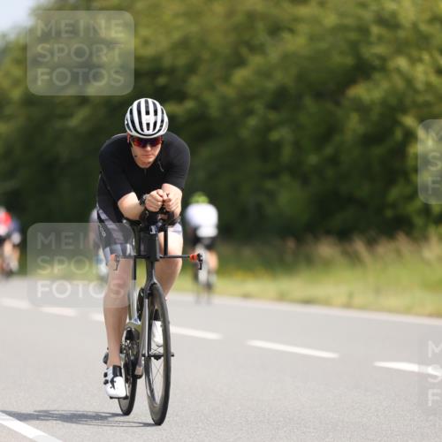 22.06.2025 - Viking Triathlon Yannick Fuchs http://msf.ph/oto/8094819 22.06.2025 11:20:11 Radfahren 38, 53, 136, 158, 399, 416, 461, 554 meine-sportfotos.de