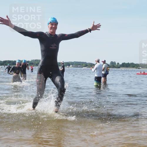 22.06.2025 - Viking Triathlon KatJ http://msf.ph/oto/8094839 22.06.2025 10:30:07 Schwimmen 132, 175, 203, 264, 374, 491, 626 meine-sportfotos.de