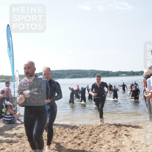 22.06.2025 - Viking Triathlon MichiJ http://msf.ph/oto/8094842 22.06.2025 10:40:32 Schwimmen 44, 228, 235, 239, 254, 275, 291, 325, 375, 385, 511, 514, 517, 556, 644, 655, 657 meine-sportfotos.de