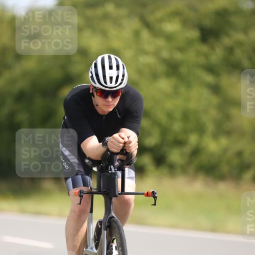 22.06.2025 - Viking Triathlon Yannick Fuchs http://msf.ph/oto/8094843 22.06.2025 11:20:11 Radfahren 38, 53, 136, 158, 399, 416, 461, 554 meine-sportfotos.de