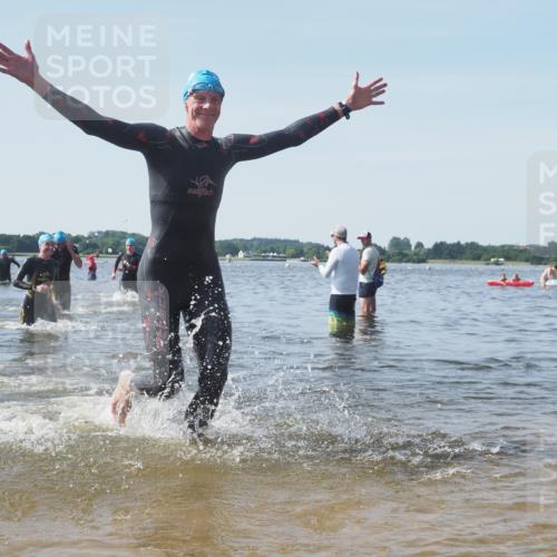 22.06.2025 - Viking Triathlon KatJ http://msf.ph/oto/8094853 22.06.2025 10:30:07 Schwimmen 132, 175, 203, 264, 374, 491, 626 meine-sportfotos.de