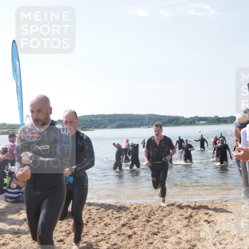 22.06.2025 - Viking Triathlon MichiJ http://msf.ph/oto/8094855 22.06.2025 10:40:32 Schwimmen 44, 228, 235, 239, 254, 275, 291, 325, 375, 385, 511, 514, 517, 556, 644, 655, 657 meine-sportfotos.de