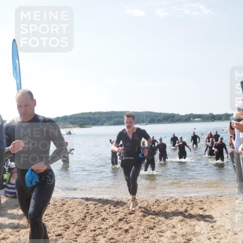 22.06.2025 - Viking Triathlon MichiJ http://msf.ph/oto/8094873 22.06.2025 10:40:33 Schwimmen 44, 228, 235, 239, 254, 275, 291, 325, 361, 375, 385, 511, 514, 556, 644, 655, 657 meine-sportfotos.de