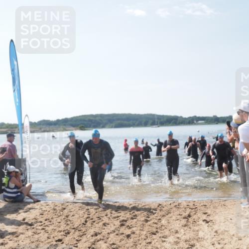 22.06.2025 - Viking Triathlon MichiJ http://msf.ph/oto/8094936 22.06.2025 10:40:38 Schwimmen 44, 228, 235, 239, 254, 266, 275, 291, 325, 361, 462, 511, 514, 556, 644, 655, 657 meine-sportfotos.de