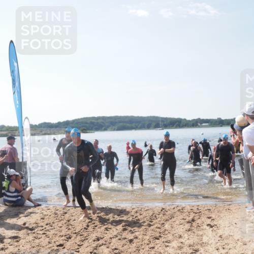 22.06.2025 - Viking Triathlon MichiJ http://msf.ph/oto/8094943 22.06.2025 10:40:38 Schwimmen 44, 228, 235, 239, 254, 266, 275, 291, 325, 361, 462, 511, 514, 556, 644, 655, 657 meine-sportfotos.de