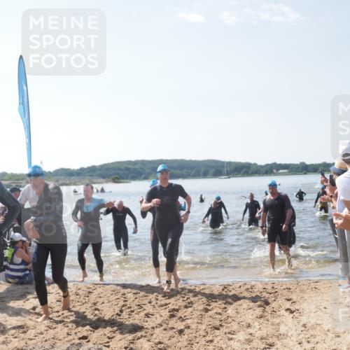 22.06.2025 - Viking Triathlon MichiJ http://msf.ph/oto/8094995 22.06.2025 10:40:40 Schwimmen 44, 228, 235, 239, 254, 266, 275, 291, 325, 361, 462, 514, 530, 556, 644, 655, 657 meine-sportfotos.de