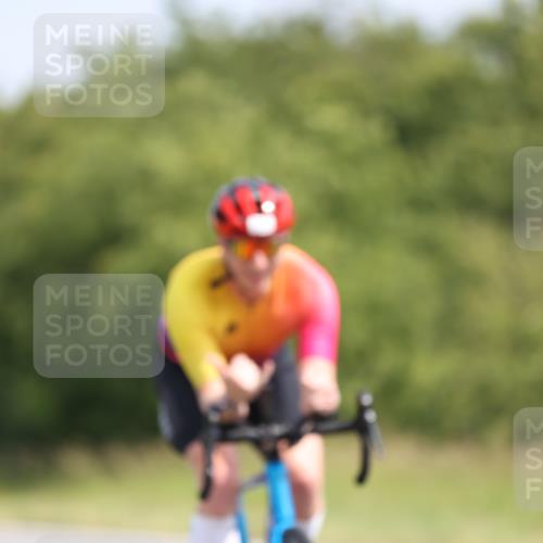 22.06.2025 - Viking Triathlon Yannick Fuchs http://msf.ph/oto/8095034 22.06.2025 11:20:19 Radfahren 38, 106, 113, 158, 554, 608, 628 meine-sportfotos.de
