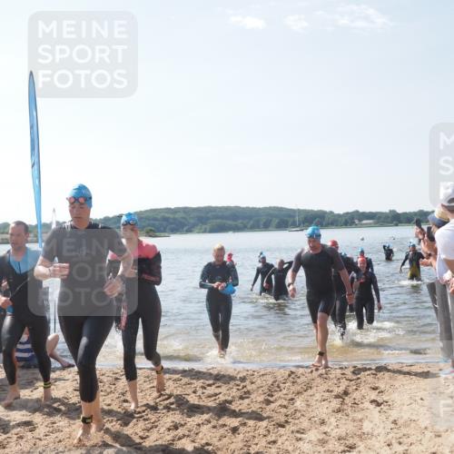 22.06.2025 - Viking Triathlon MichiJ http://msf.ph/oto/8095040 22.06.2025 10:40:41 Schwimmen 44, 59, 228, 235, 239, 266, 275, 291, 325, 361, 462, 514, 530, 556, 644, 655, 657 meine-sportfotos.de