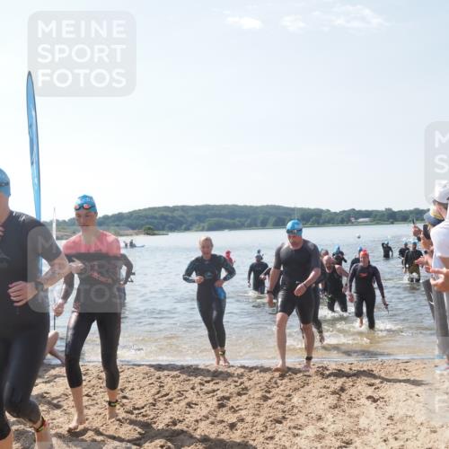 22.06.2025 - Viking Triathlon MichiJ http://msf.ph/oto/8095057 22.06.2025 10:40:42 Schwimmen 44, 59, 228, 235, 239, 266, 275, 291, 325, 361, 397, 462, 514, 530, 556, 644, 655, 657 meine-sportfotos.de