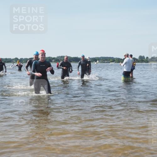 22.06.2025 - Viking Triathlon KatJ http://msf.ph/oto/8095065 22.06.2025 10:30:20 Schwimmen 132, 381, 393, 491, 626, 643 meine-sportfotos.de