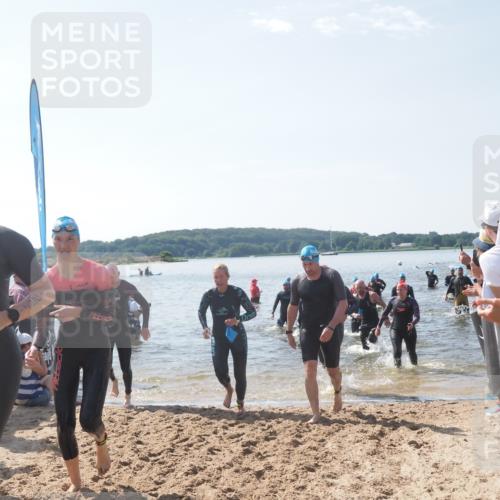 22.06.2025 - Viking Triathlon MichiJ http://msf.ph/oto/8095072 22.06.2025 10:40:42 Schwimmen 44, 59, 228, 235, 239, 266, 275, 291, 325, 361, 397, 462, 514, 530, 556, 644, 655, 657 meine-sportfotos.de