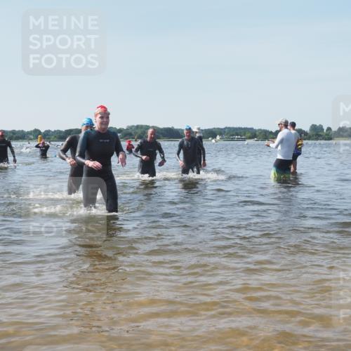 22.06.2025 - Viking Triathlon KatJ http://msf.ph/oto/8095078 22.06.2025 10:30:20 Schwimmen 132, 381, 393, 491, 626, 643 meine-sportfotos.de