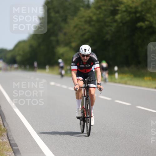22.06.2025 - Viking Triathlon Yannick Fuchs http://msf.ph/oto/8095084 22.06.2025 11:57:25 Radfahren 1, 71, 330, 455 meine-sportfotos.de