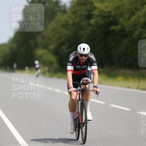 22.06.2025 - Viking Triathlon Yannick Fuchs http://msf.ph/oto/8095101 22.06.2025 11:57:25 Radfahren 1, 71, 330, 455 meine-sportfotos.de