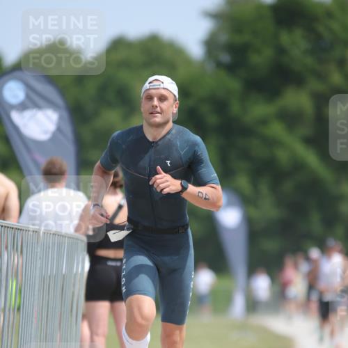 22.06.2025 - Viking Triathlon H.Heesch http://msf.ph/oto/8095109 22.06.2025 13:05:45 Laufen 40, 146 meine-sportfotos.de