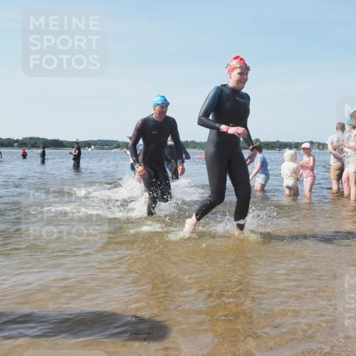 22.06.2025 - Viking Triathlon KatJ http://msf.ph/oto/8095137 22.06.2025 10:30:23 Schwimmen 132, 381, 393, 491, 551, 626, 643 meine-sportfotos.de