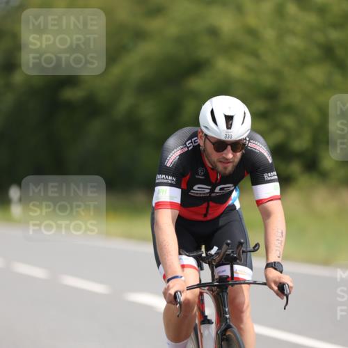 22.06.2025 - Viking Triathlon Yannick Fuchs http://msf.ph/oto/8095141 22.06.2025 11:57:26 Radfahren 1, 71, 330, 455 meine-sportfotos.de