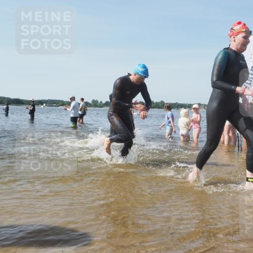 22.06.2025 - Viking Triathlon KatJ http://msf.ph/oto/8095163 22.06.2025 10:30:24 Schwimmen 132, 381, 393, 491, 551, 626, 643 meine-sportfotos.de