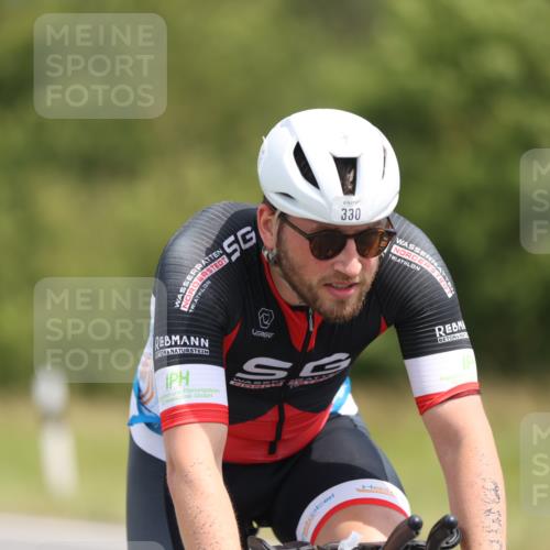22.06.2025 - Viking Triathlon Yannick Fuchs http://msf.ph/oto/8095170 22.06.2025 11:57:27 Radfahren 1, 71, 330, 455 meine-sportfotos.de