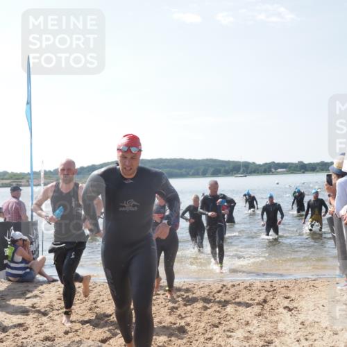 22.06.2025 - Viking Triathlon MichiJ http://msf.ph/oto/8095217 22.06.2025 10:40:47 Schwimmen 59, 235, 239, 266, 325, 361, 397, 462, 530, 655, 657 meine-sportfotos.de