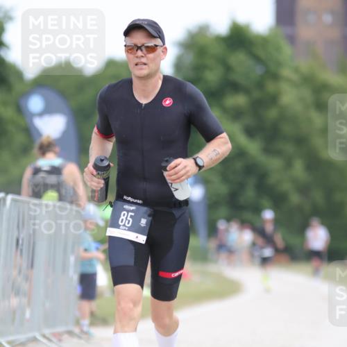 22.06.2025 - Viking Triathlon H.Heesch http://msf.ph/oto/8095234 22.06.2025 13:24:02 Laufen 85, 180, 313 meine-sportfotos.de