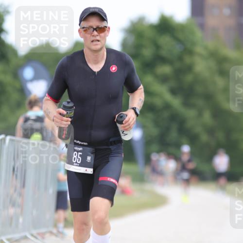22.06.2025 - Viking Triathlon H.Heesch http://msf.ph/oto/8095253 22.06.2025 13:24:03 Laufen 85, 180 meine-sportfotos.de