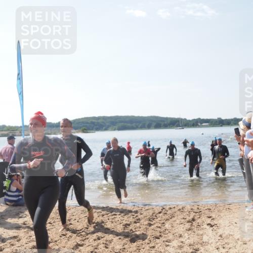 22.06.2025 - Viking Triathlon MichiJ http://msf.ph/oto/8095276 22.06.2025 10:40:49 Schwimmen 59, 235, 239, 266, 361, 397, 462, 530, 655 meine-sportfotos.de