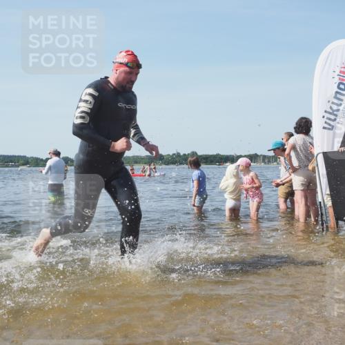 22.06.2025 - Viking Triathlon KatJ http://msf.ph/oto/8095316 22.06.2025 10:30:29 Schwimmen 13, 381, 393, 551, 643, 651 meine-sportfotos.de