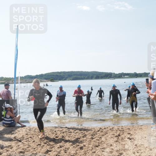 22.06.2025 - Viking Triathlon MichiJ http://msf.ph/oto/8095318 22.06.2025 10:40:50 Schwimmen 59, 235, 239, 266, 361, 397, 462, 530, 655 meine-sportfotos.de