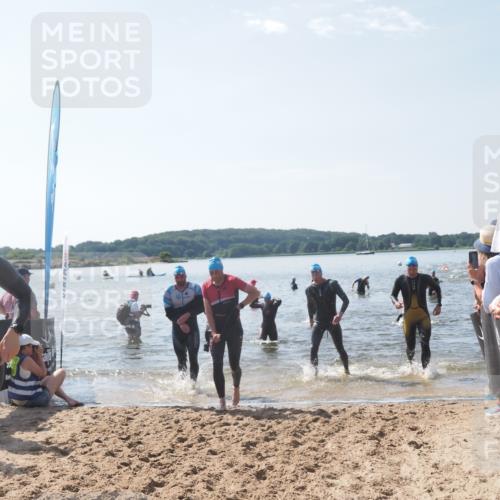 22.06.2025 - Viking Triathlon MichiJ http://msf.ph/oto/8095341 22.06.2025 10:40:51 Schwimmen 59, 235, 266, 361, 397, 462, 530, 655 meine-sportfotos.de