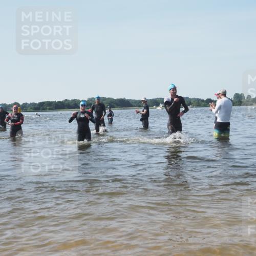 22.06.2025 - Viking Triathlon KatJ http://msf.ph/oto/8095342 22.06.2025 10:30:34 Schwimmen 13, 188, 393, 551, 651 meine-sportfotos.de