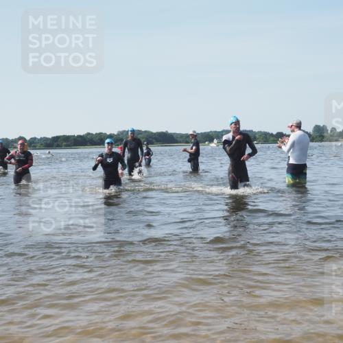 22.06.2025 - Viking Triathlon KatJ http://msf.ph/oto/8095354 22.06.2025 10:30:34 Schwimmen 13, 188, 393, 551, 651 meine-sportfotos.de