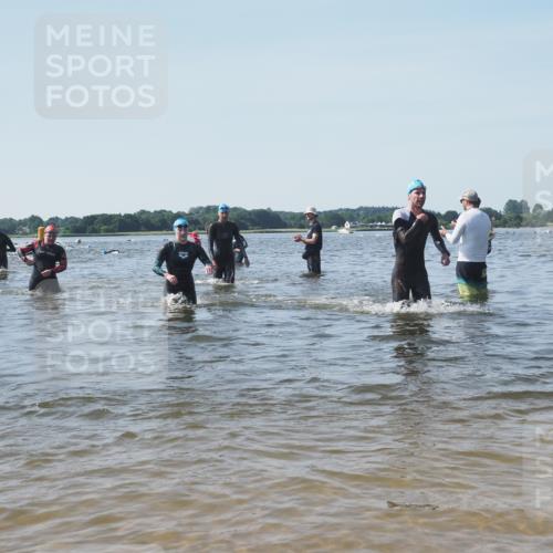 22.06.2025 - Viking Triathlon KatJ http://msf.ph/oto/8095367 22.06.2025 10:30:34 Schwimmen 13, 188, 393, 551, 651 meine-sportfotos.de