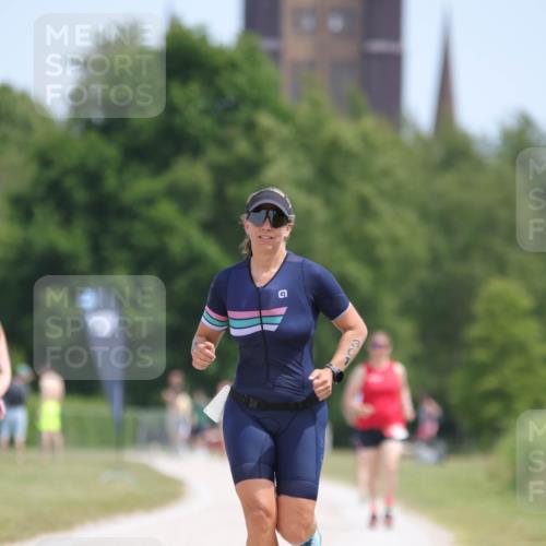 22.06.2025 - Viking Triathlon H.Heesch http://msf.ph/oto/8095370 22.06.2025 13:07:00 Laufen 301 meine-sportfotos.de