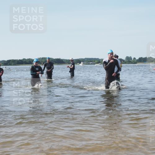 22.06.2025 - Viking Triathlon KatJ http://msf.ph/oto/8095390 22.06.2025 10:30:35 Schwimmen 13, 188, 393, 551, 651 meine-sportfotos.de