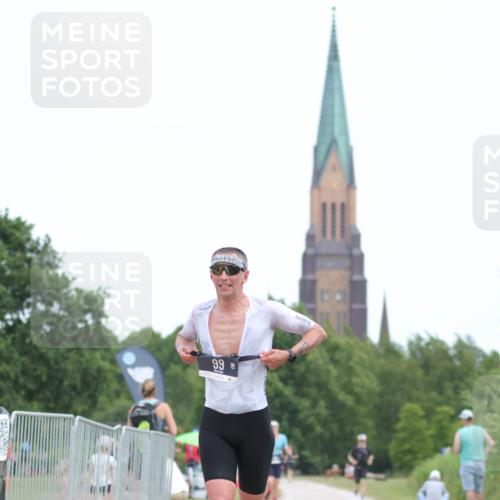 22.06.2025 - Viking Triathlon H.Heesch http://msf.ph/oto/8095414 22.06.2025 13:24:24 Laufen 99, 341 meine-sportfotos.de