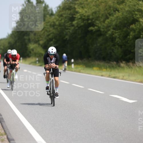 22.06.2025 - Viking Triathlon Yannick Fuchs http://msf.ph/oto/8095420 22.06.2025 11:57:58 Radfahren 5, 219, 271, 284, 294, 343, 429, 486 meine-sportfotos.de