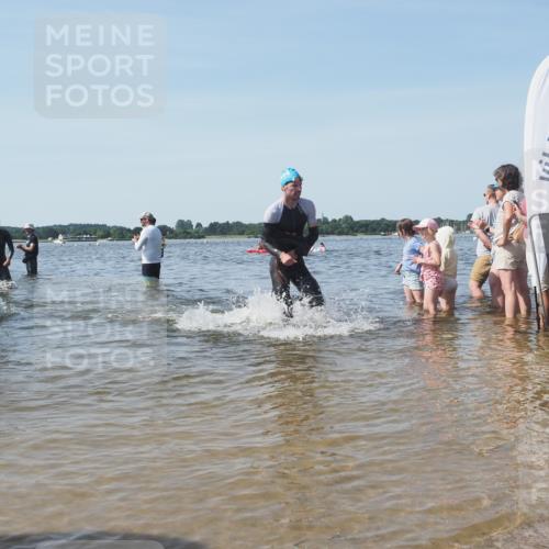 22.06.2025 - Viking Triathlon KatJ http://msf.ph/oto/8095428 22.06.2025 10:30:37 Schwimmen 13, 188, 393, 551, 630, 651 meine-sportfotos.de