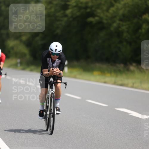 22.06.2025 - Viking Triathlon Yannick Fuchs http://msf.ph/oto/8095438 22.06.2025 11:57:58 Radfahren 5, 219, 271, 284, 294, 343, 429, 486 meine-sportfotos.de