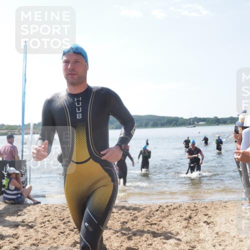 22.06.2025 - Viking Triathlon MichiJ http://msf.ph/oto/8095453 22.06.2025 10:40:56 Schwimmen 59, 153, 389, 397, 462, 530 meine-sportfotos.de