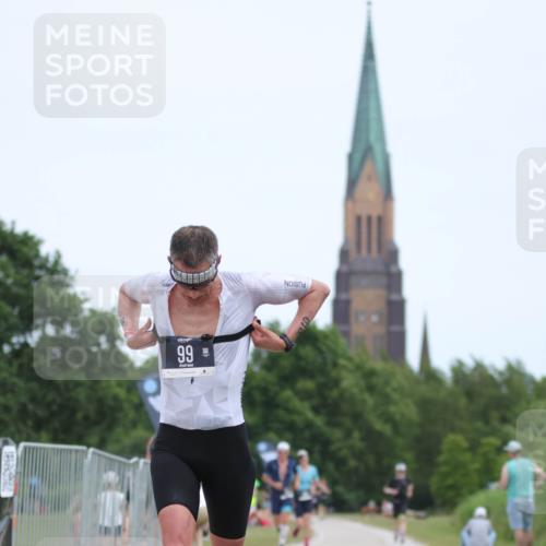22.06.2025 - Viking Triathlon H.Heesch http://msf.ph/oto/8095469 22.06.2025 13:24:25 Laufen 99, 341 meine-sportfotos.de