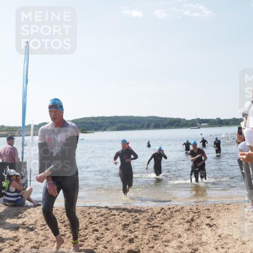 22.06.2025 - Viking Triathlon MichiJ http://msf.ph/oto/8095475 22.06.2025 10:40:57 Schwimmen 59, 153, 389, 397, 496, 530 meine-sportfotos.de