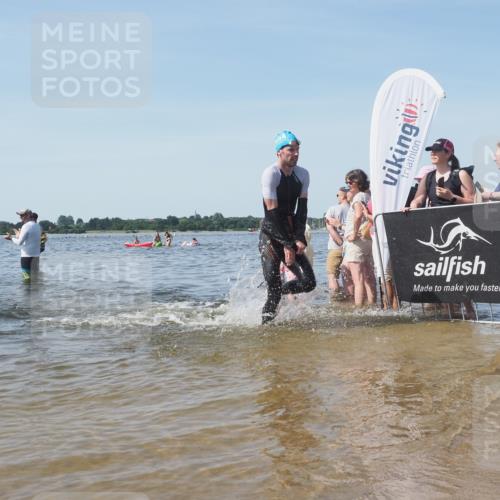 22.06.2025 - Viking Triathlon KatJ http://msf.ph/oto/8095483 22.06.2025 10:30:37 Schwimmen 13, 188, 393, 551, 630, 651 meine-sportfotos.de